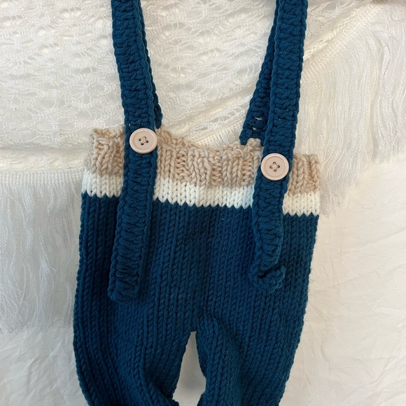 Crochet Photography Newborn Outfit - Picture 2 of 3